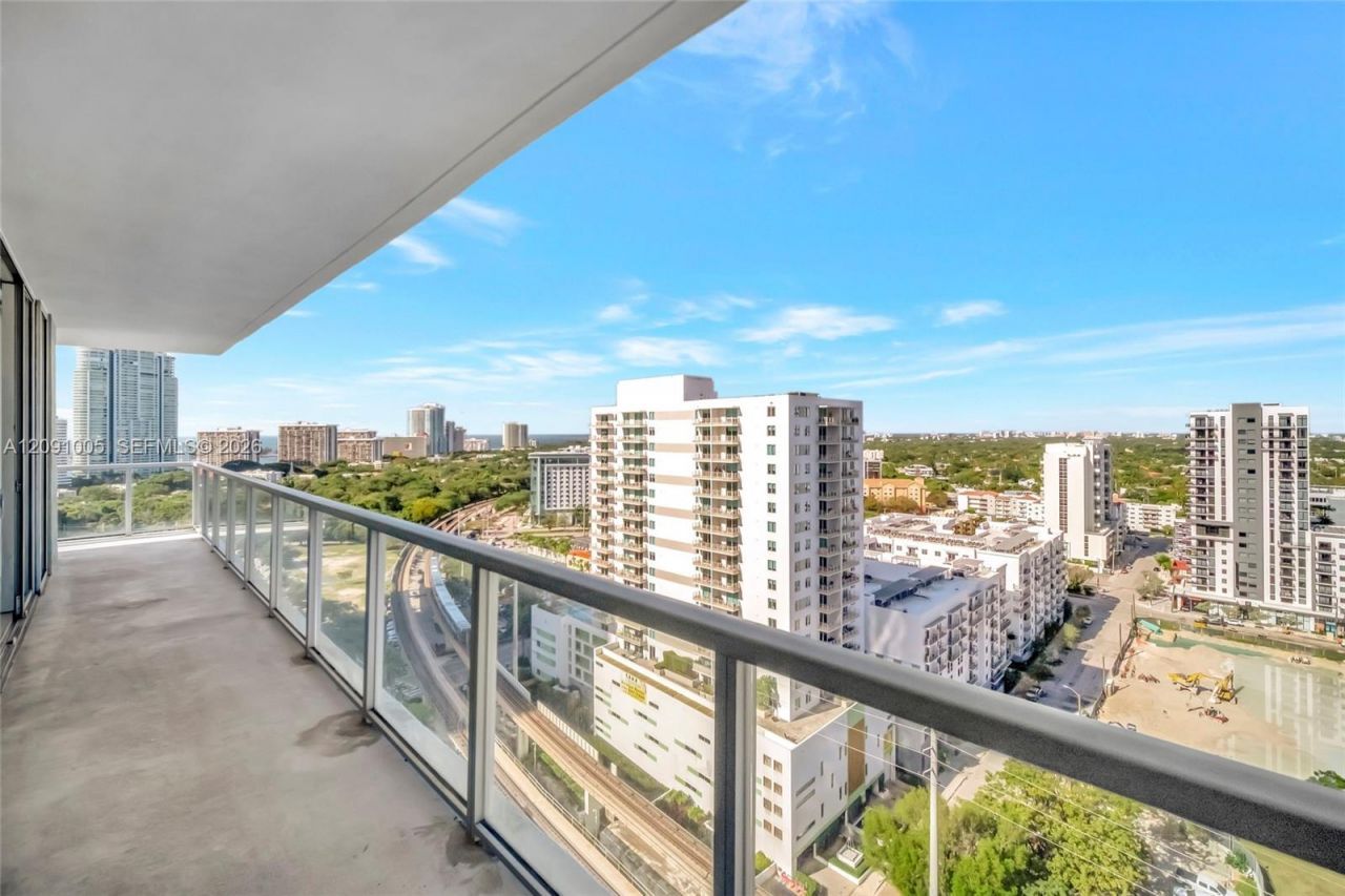 79 SW 12th St , Unit 2201-S, Miami, FL 33130 Photo