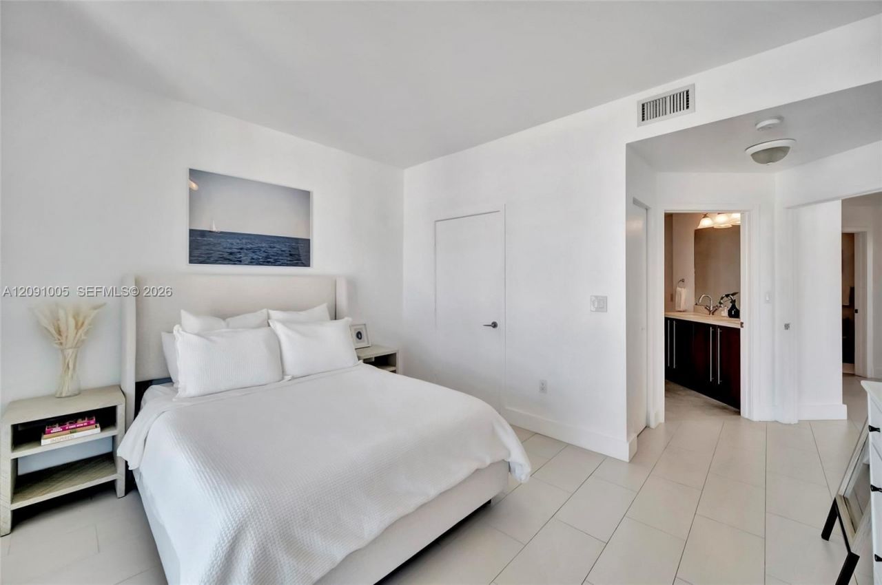 79 SW 12th St , Unit 2201-S, Miami, FL 33130 Photo