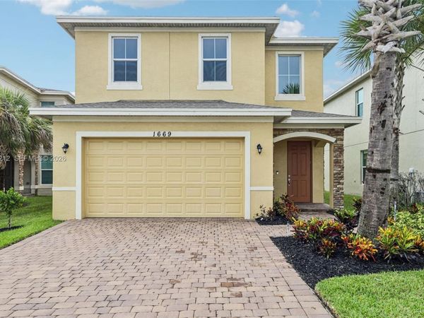 2751 NW Treviso Cir, Unit Arno, Port St. Lucie, FL 34986