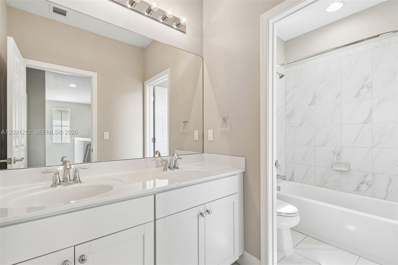 2751 NW Treviso Cir, Unit Arno, Port Saint Lucie, FL 34986 Photo