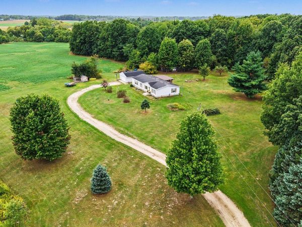 2233 S Wisner Avenue, Fremont, MI 49412
