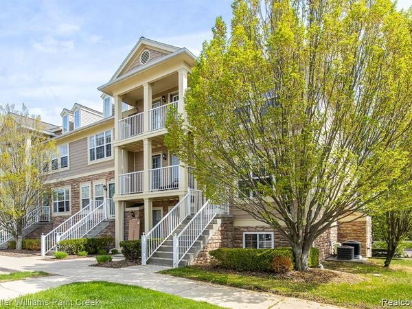 100 Evergreen Trail , Unit 60, Lake Orion Village, Mi 48362