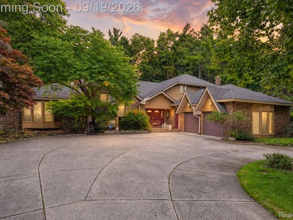 25428 Witherspoon Street, Farmington Hills, Mi 48335