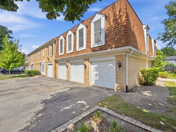 761 Garfield Avenue , Unit B, Libertyville, IL 60048