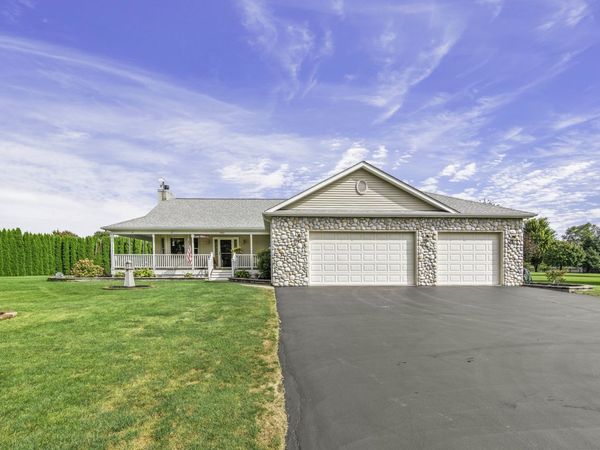 2367 N 4060th Road , Sheridan, IL 60551