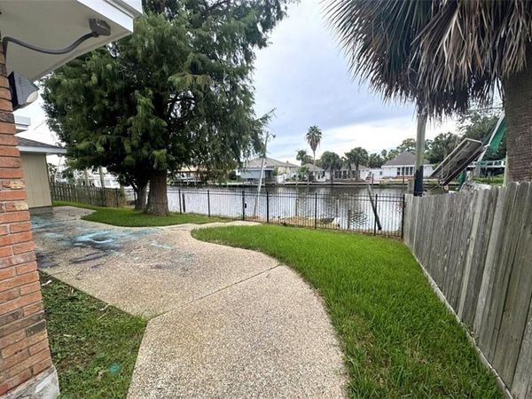 4434 FRANCESCO Road , New Orleans, LA 70129