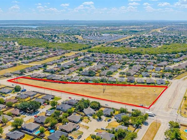 1300 Southeast Parkway , Arlington, TX 76018