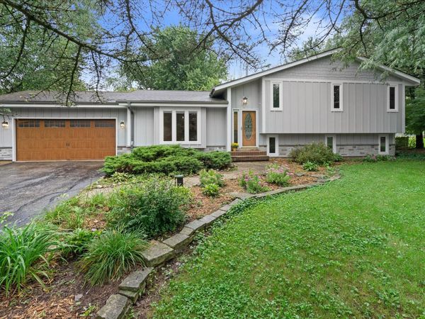 W5127 Hawkhunter Rd, Sugar Creek, WI 53121