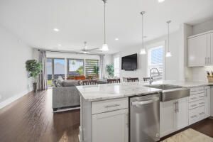 123 Hewitt Street Photo 24