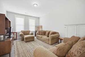 123 Hewitt Street Photo 37