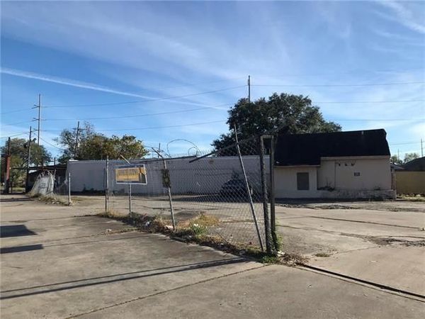 2302 N BROAD Street , New Orleans, LA 70122
