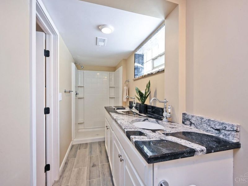3417 Algona Place, Cincinnati, OH 45207 Photo 43