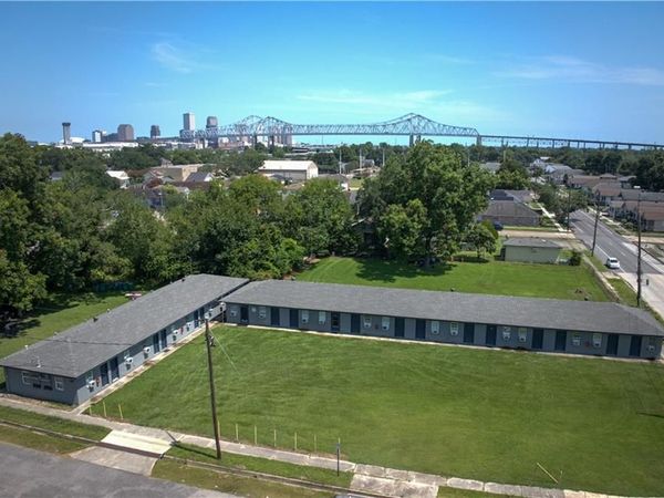 1425 MONROE Street, Gretna, LA 70053