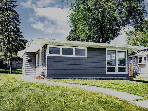 1911 N Hickory Street , Crest Hill, IL 60403