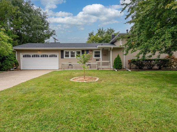 2236 Olympia Drive , Bettendorf, IA 52722