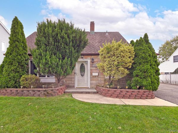 69 Slate Lane, Levittown, NY 11756