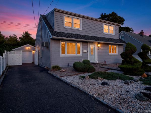 2569 Wantagh Avenue , Wantagh, NY 11793