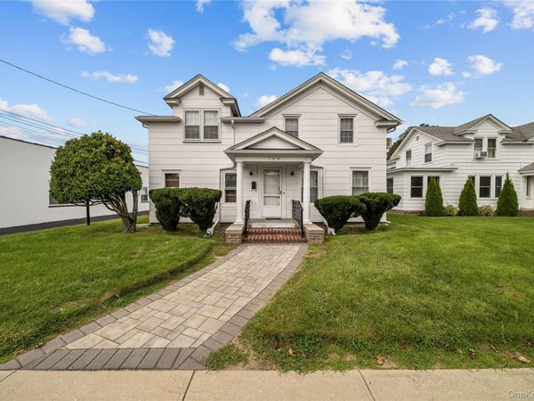 120 N Ocean Avenue , Patchogue, NY 11772