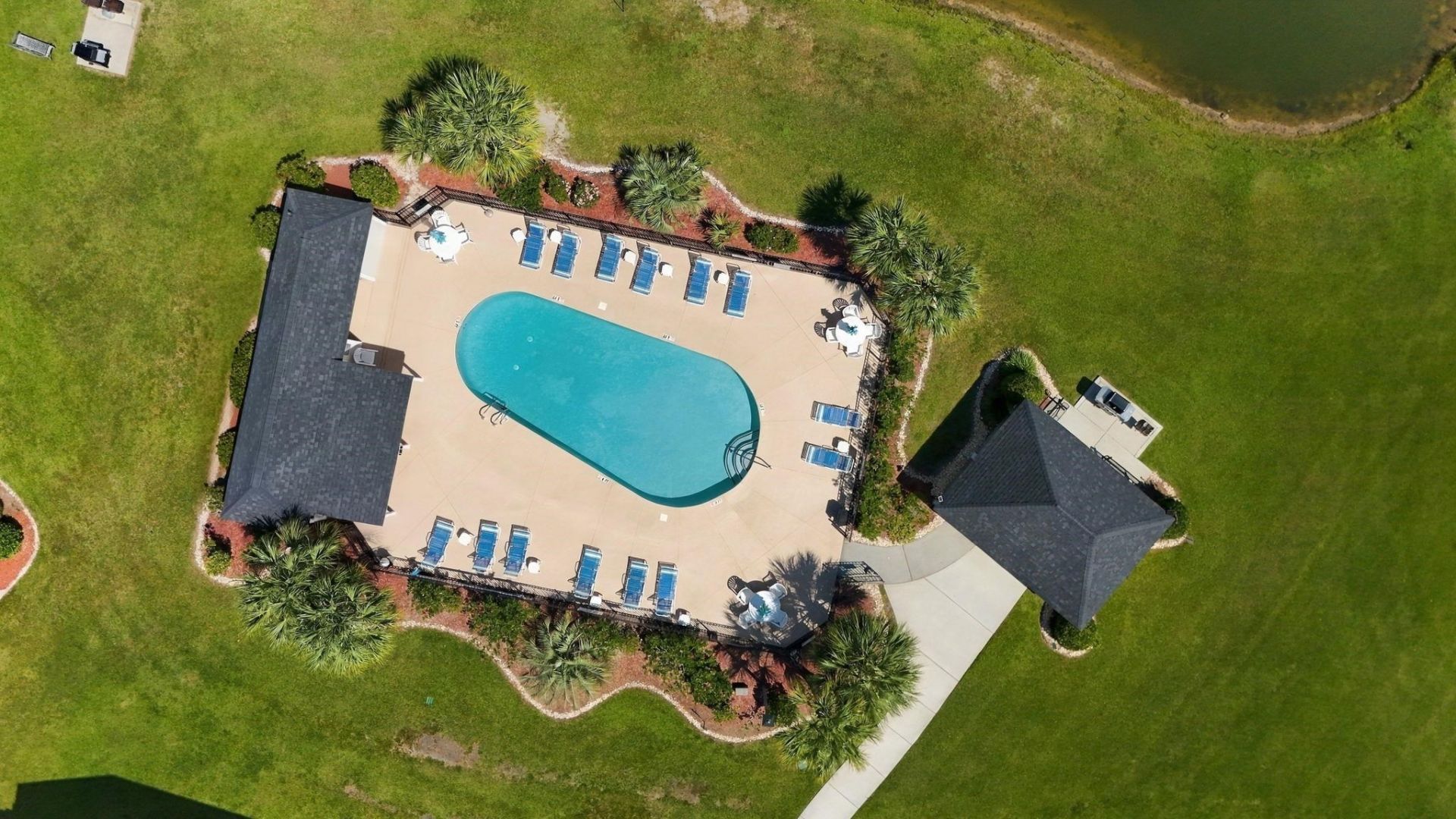 2060 Cross Gate Blvd.  Photo 4
