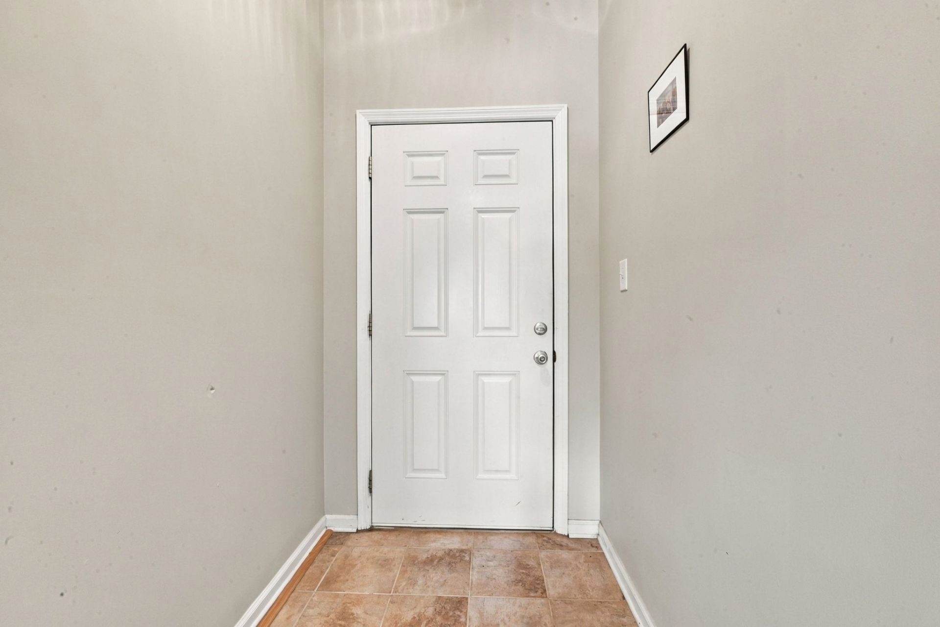 2060 Cross Gate Blvd.  Photo 7