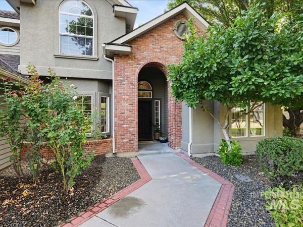 3064 E Nature Dr, Boise, ID 83706