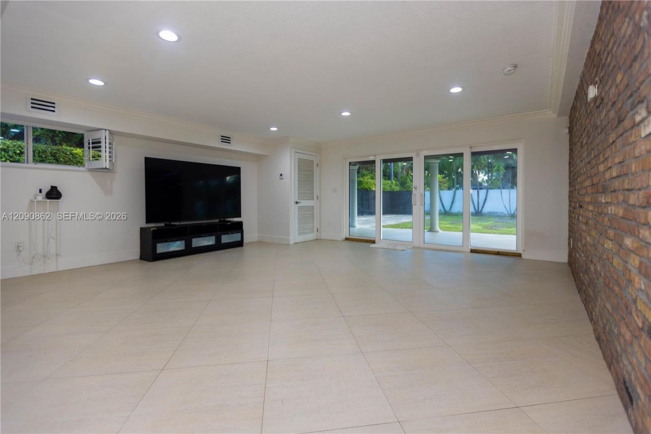 4301 SW 85th Ave , Miami, FL 33155 Photo