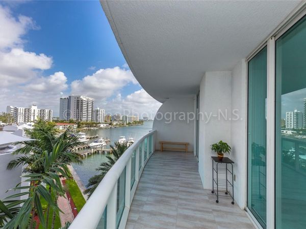 7910 Harbor Island Dr , Unit 507, North Bay Village, FL 33141