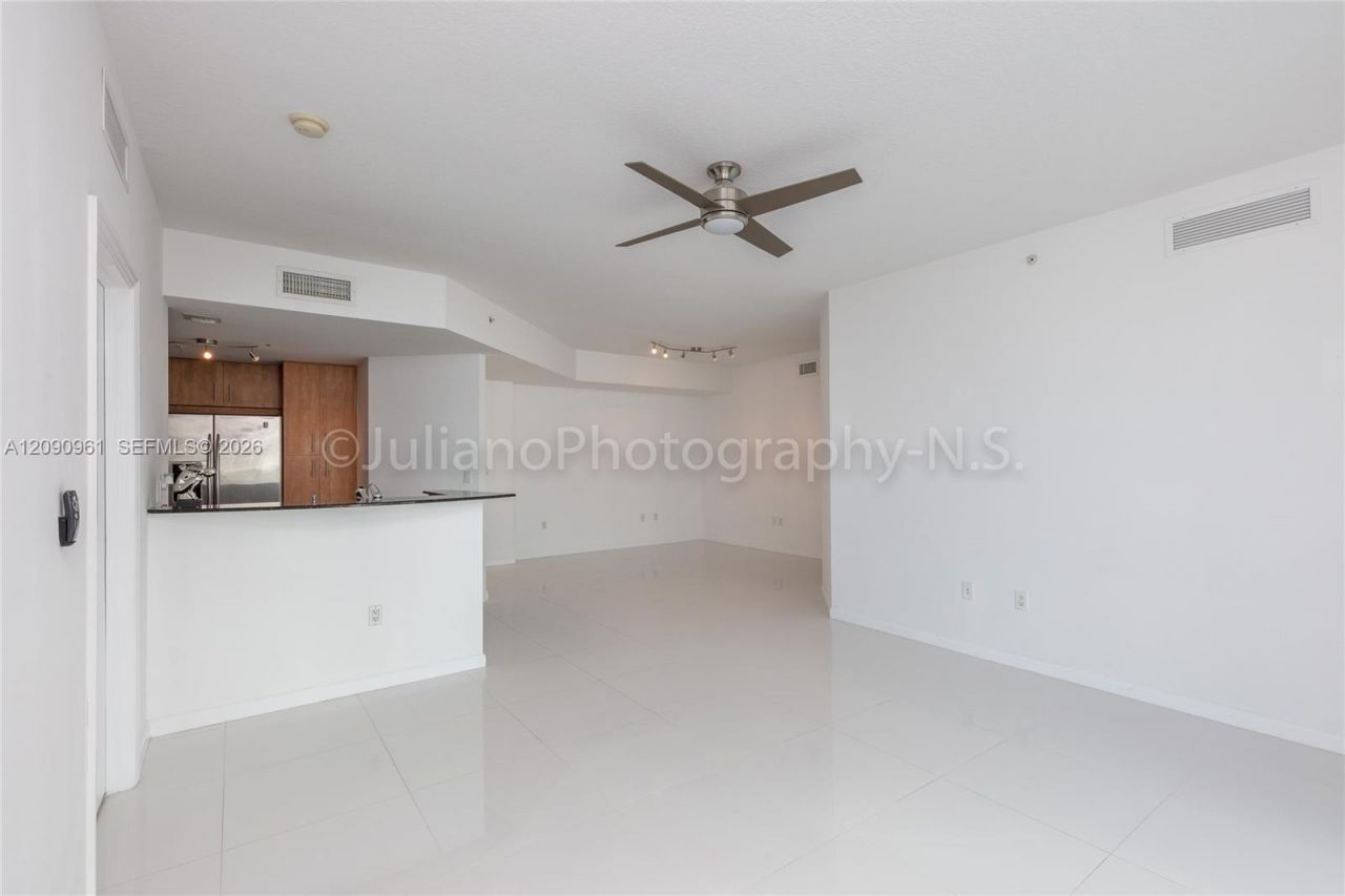 7910 Harbor Island Dr , Unit 507, North Bay Village, FL 33141 Photo