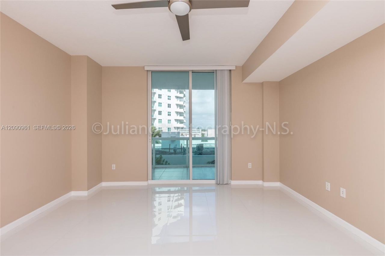 7910 Harbor Island Dr , Unit 507, North Bay Village, FL 33141 Photo