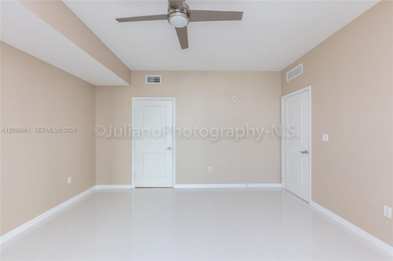 7910 Harbor Island Dr , Unit 507, North Bay Village, FL 33141 Photo