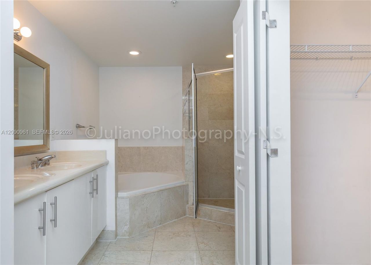 7910 Harbor Island Dr , Unit 507, North Bay Village, FL 33141 Photo