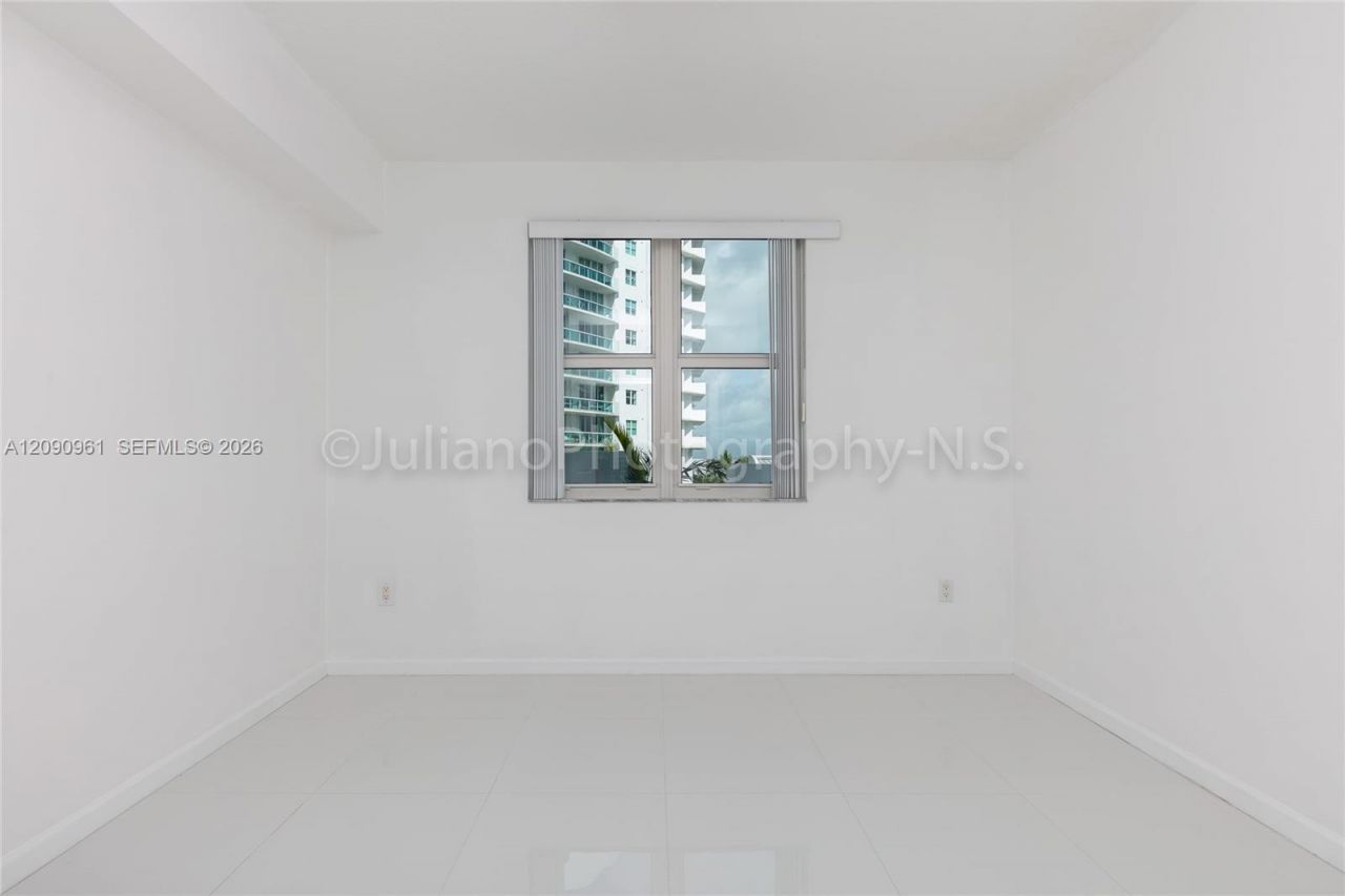 7910 Harbor Island Dr , Unit 507, North Bay Village, FL 33141 Photo