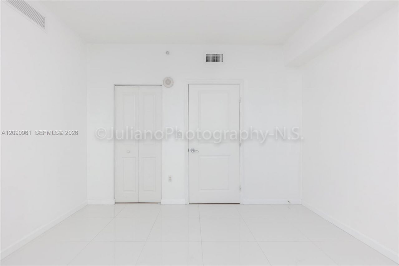 7910 Harbor Island Dr , Unit 507, North Bay Village, FL 33141 Photo
