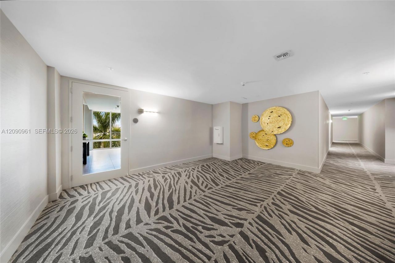 7910 Harbor Island Dr , Unit 507, North Bay Village, FL 33141 Photo