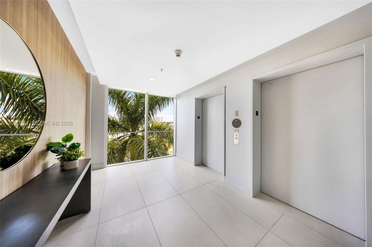 7910 Harbor Island Dr , Unit 507, North Bay Village, FL 33141 Photo