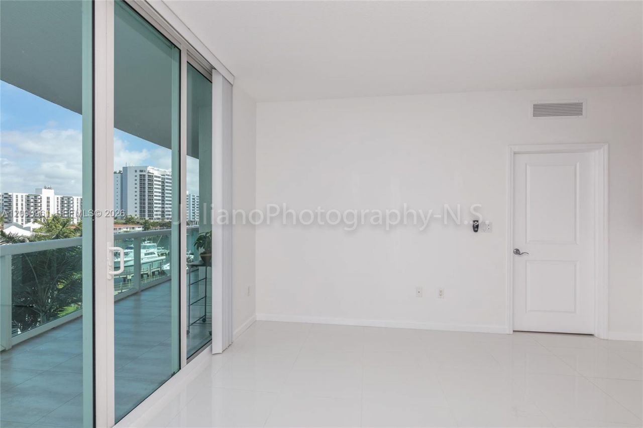7910 Harbor Island Dr , Unit 507, North Bay Village, FL 33141 Photo