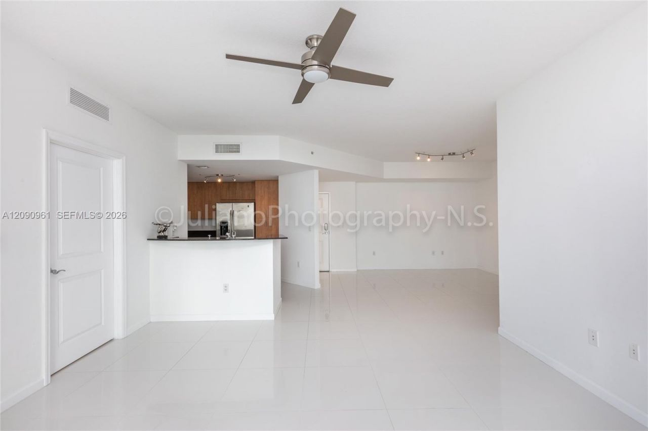 7910 Harbor Island Dr , Unit 507, North Bay Village, FL 33141 Photo
