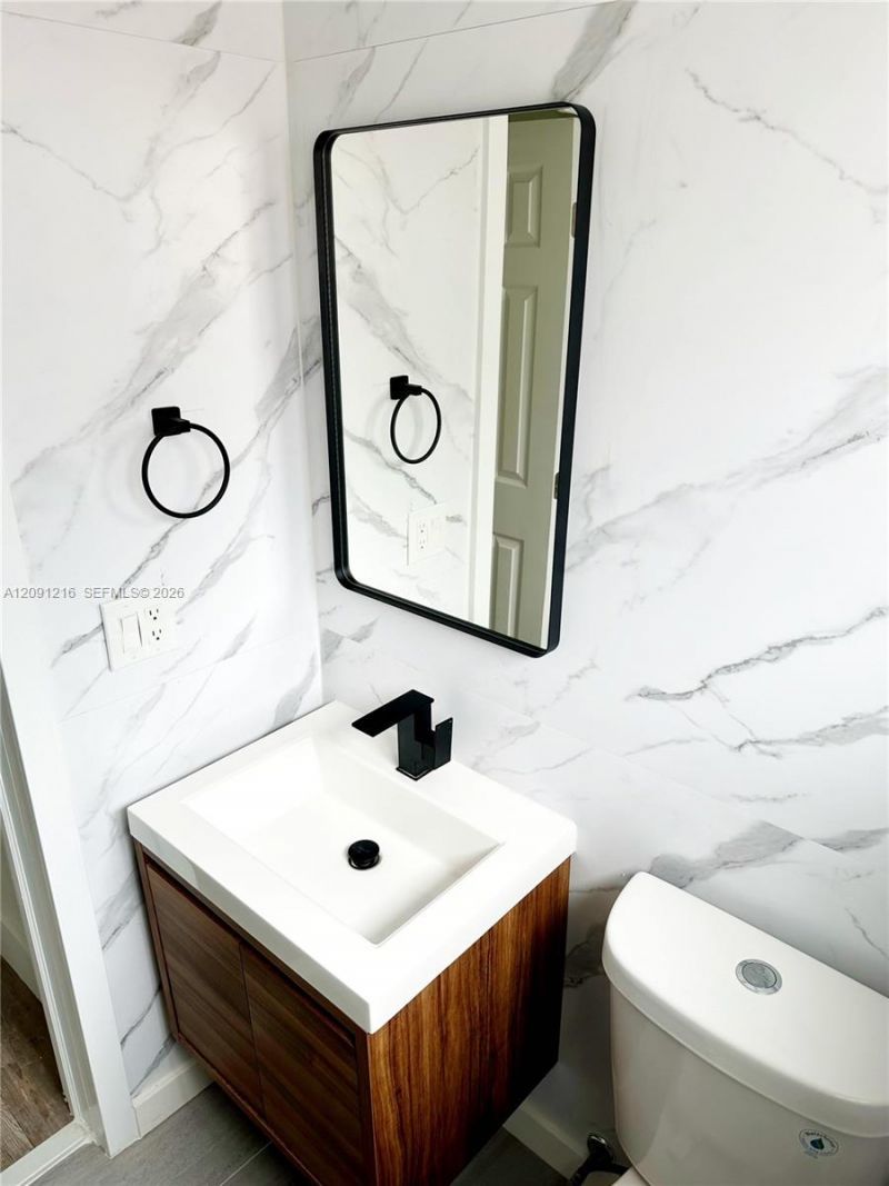 3047 SW 21st St , Unit 3047, Miami, FL 33145 Photo