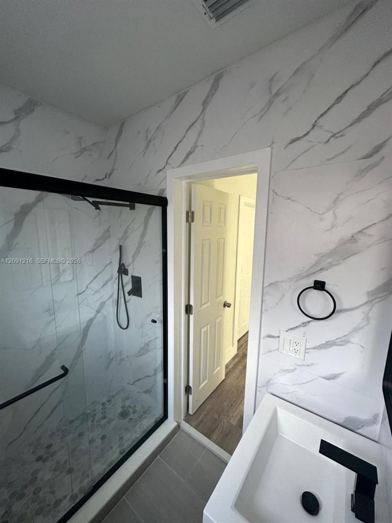 3047 SW 21st St , Unit 3047, Miami, FL 33145 Photo