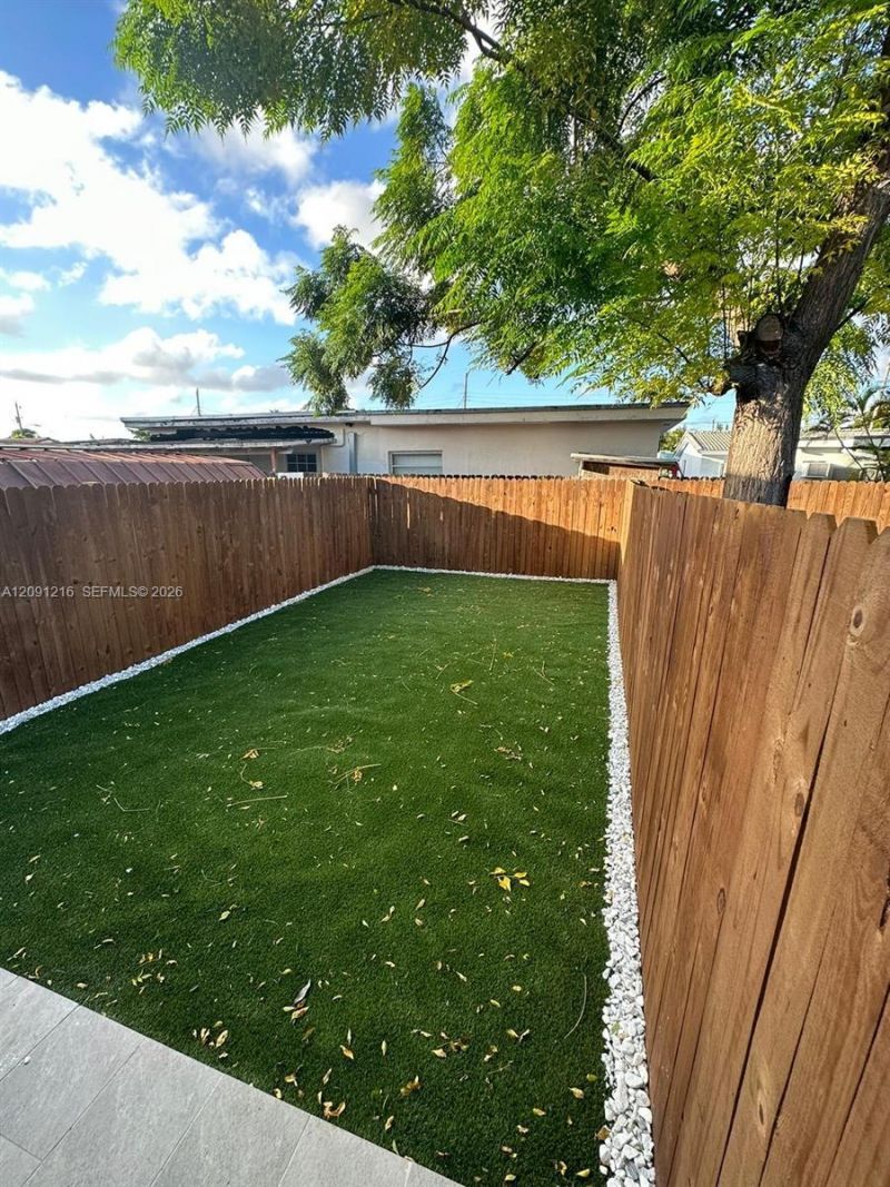 3047 SW 21st St , Unit 3047, Miami, FL 33145 Photo