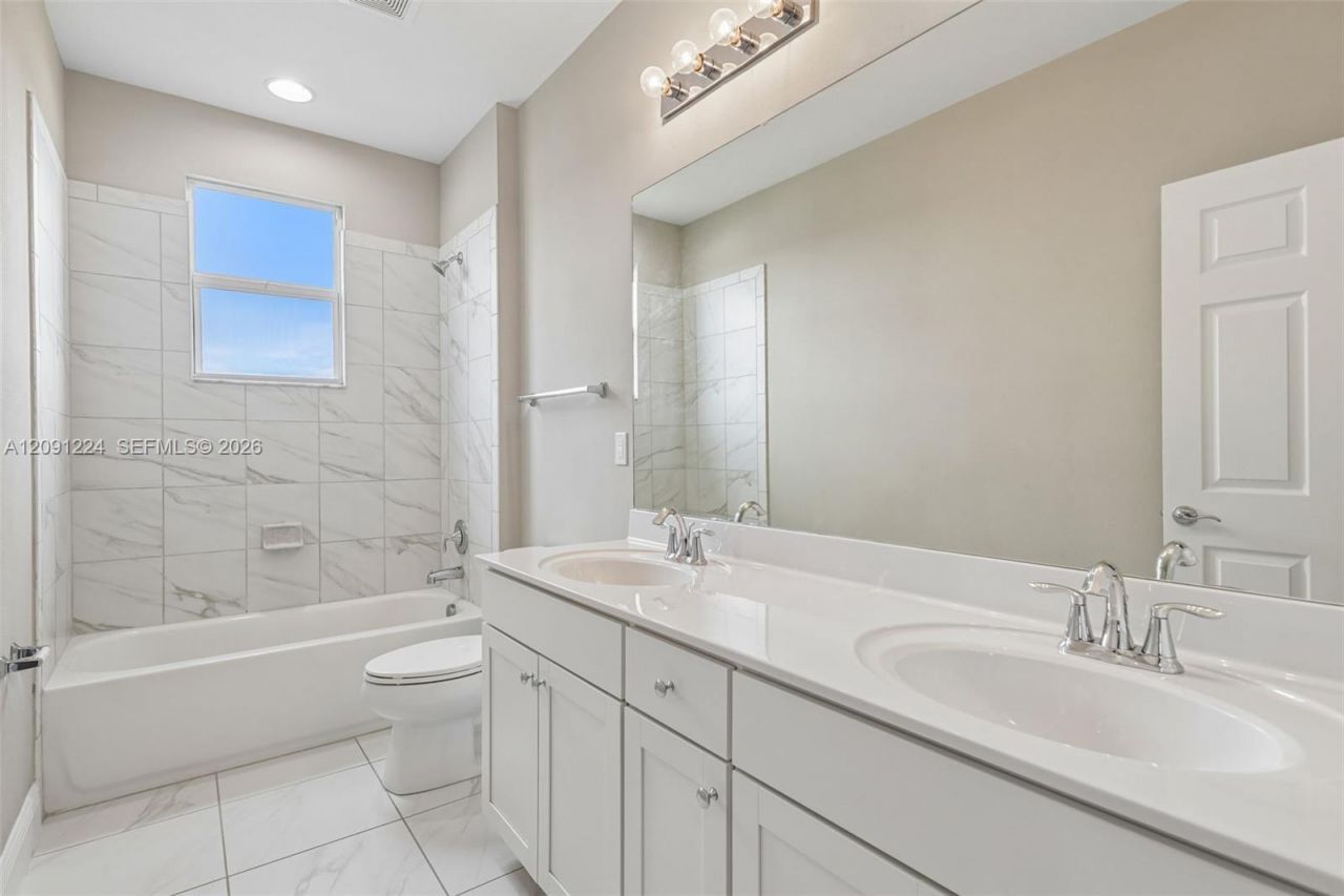 2751 NW Treviso Cir, Unit Villanova, Port Saint Lucie, FL 34986 Photo