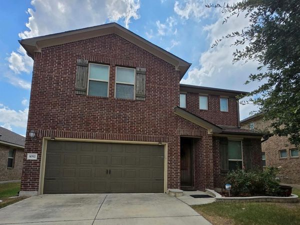 1052 Myrna BND, Leander, TX 78641