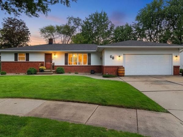 25 ST CHARLES PLACE, Little Chute, WI 54140