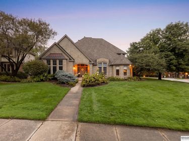 21506 Pinehurst Avenue, Elkhorn, NE 68022