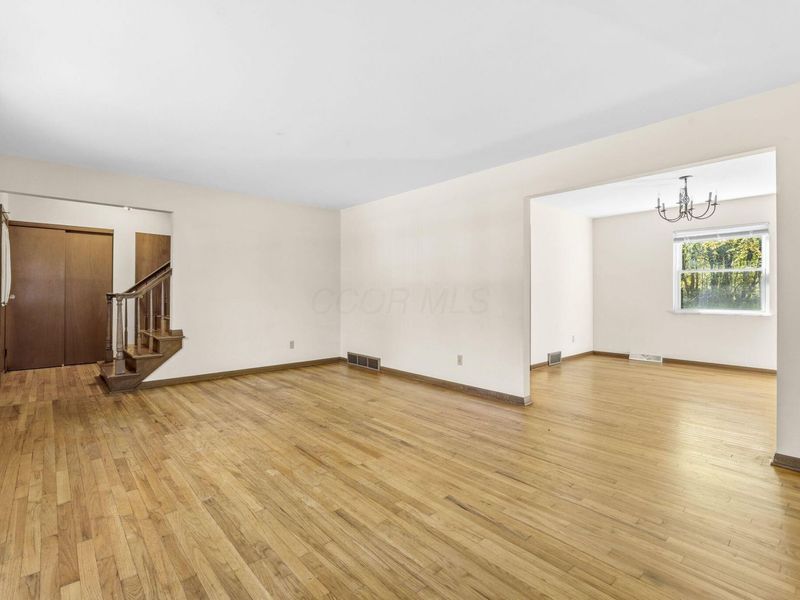 677 Timberlake Drive, Westerville, OH 43081 Photo 5