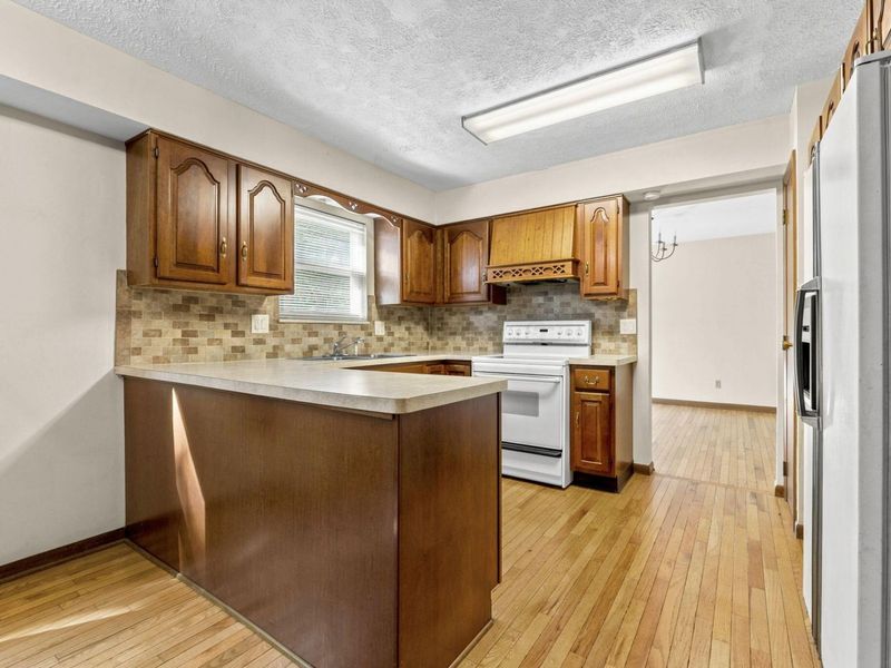677 Timberlake Drive, Westerville, OH 43081 Photo 8