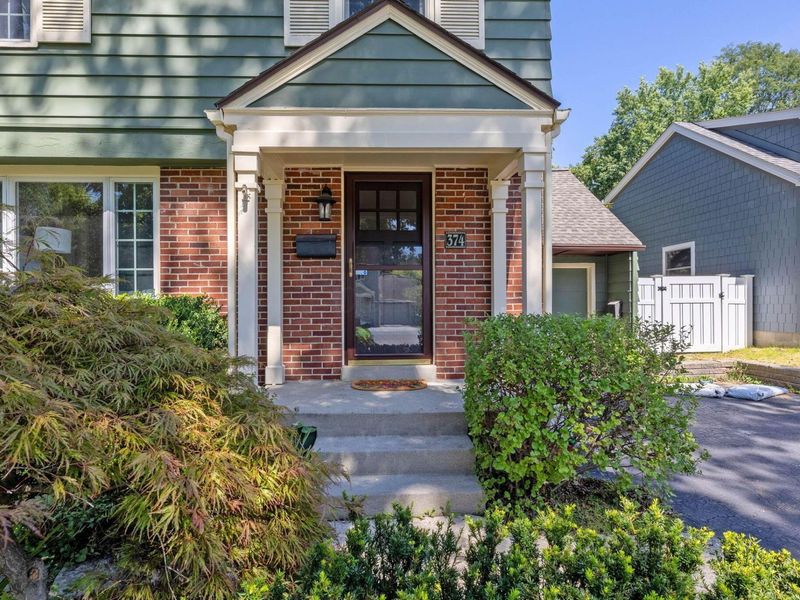 374 Loveman Avenue, Worthington, OH 43085 Photo 2