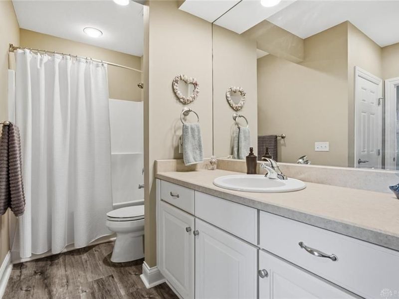 957 Eagle Run Drive, Dayton, OH 45458 Photo 36