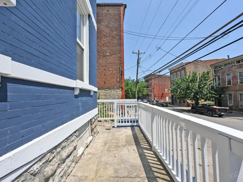 458 W McMicken Avenue, Cincinnati, OH 45214 Photo 4