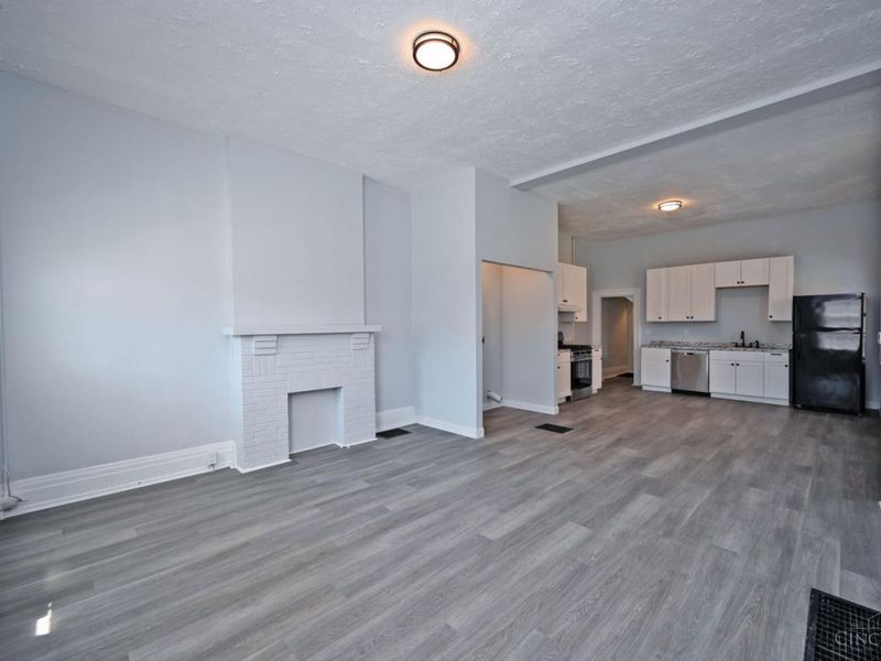 458 W McMicken Avenue, Cincinnati, OH 45214 Photo 6
